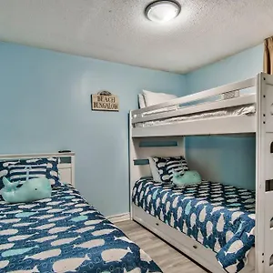  Apartment Pelican Resort-walkout Unit-on The United States